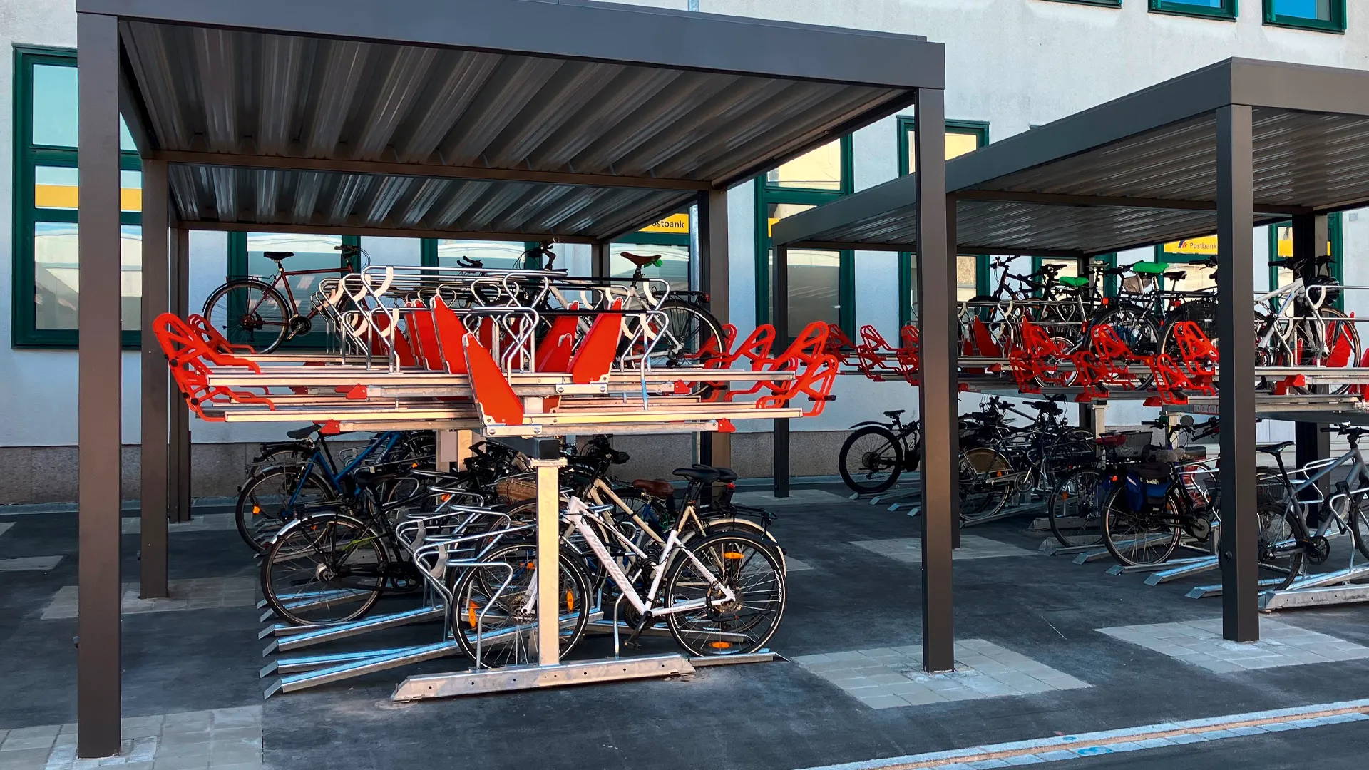 Die neuen Fahrradparkplätze am Hbf Ulm.